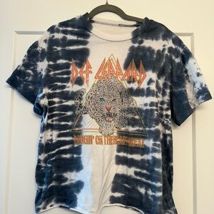 Women’s crop Tie-Dye T-Shirt - Black and White